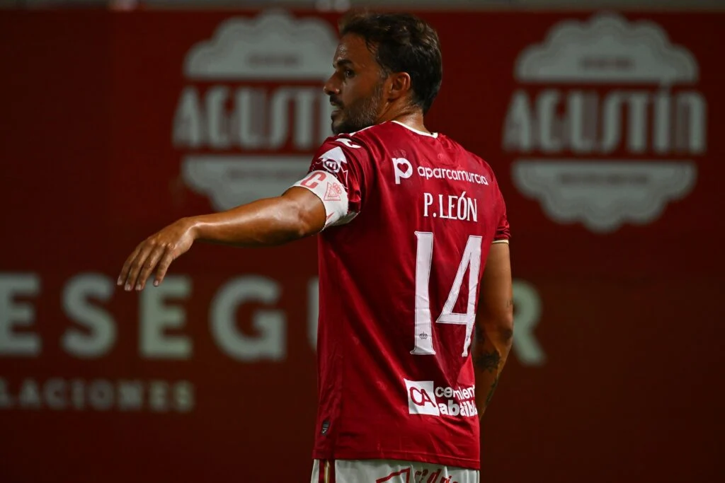 Pedro León, el eterno capitán. FOTO: Real Murcia